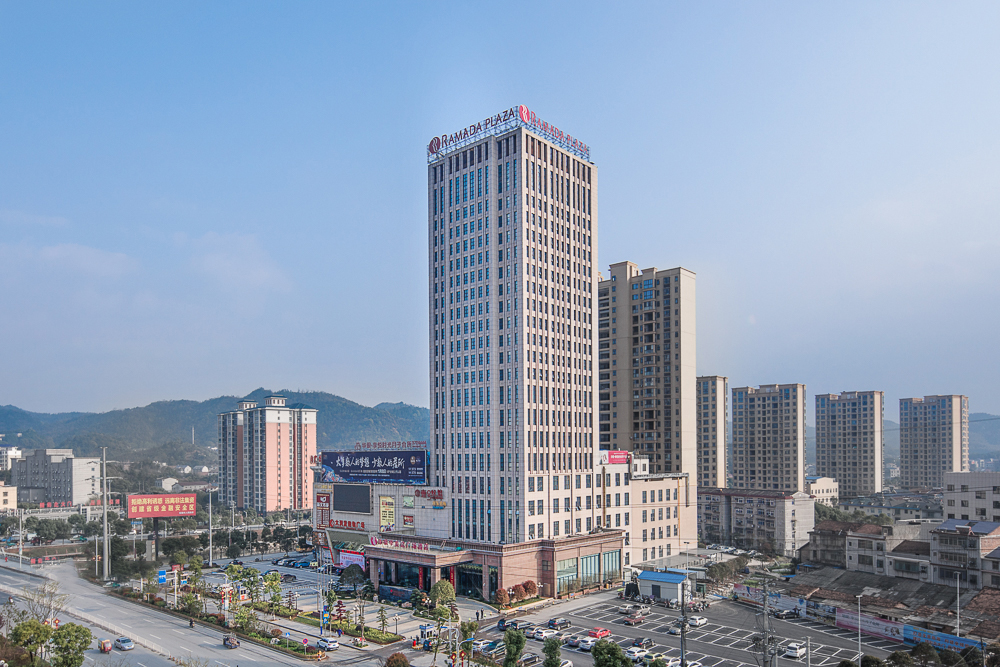 岳阳华银酒店管理有限公司